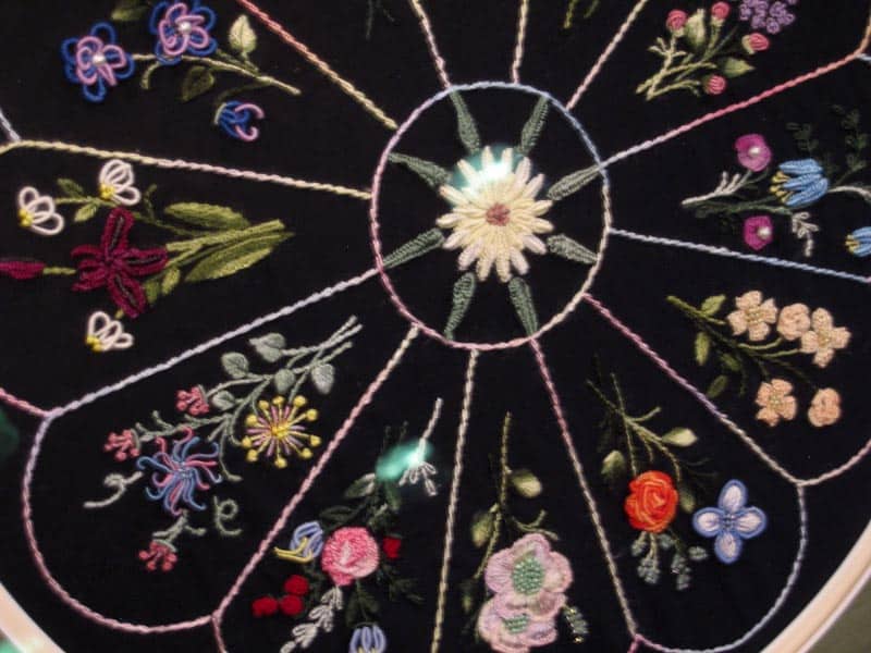 Mendie Brazilian Embroidery Dresden Plate Closeup